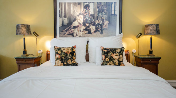 MJ's Hotel Room