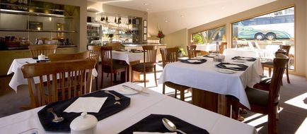 Garden Court Suites & Apartments Restaurant