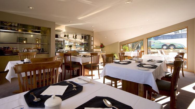 Garden Court Suites & Apartments Restaurant