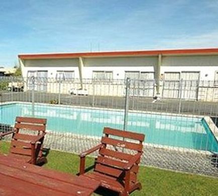 Country Comfort Spanish Lady Motel Pool