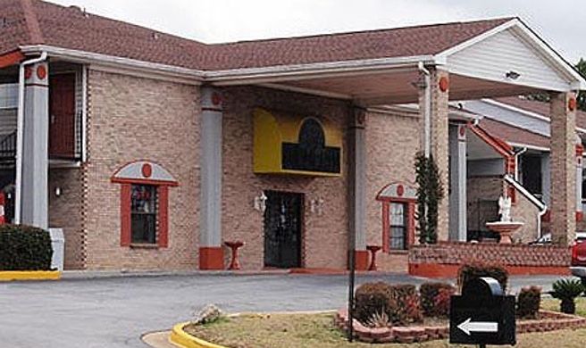 OYO Hotel Exterior
