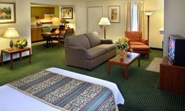 Sonesta ES Suites Providence Airport