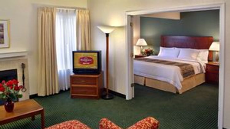 Sonesta ES Suites Providence Airport Suite