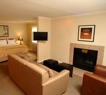 Sterling Hotel and Suites Room