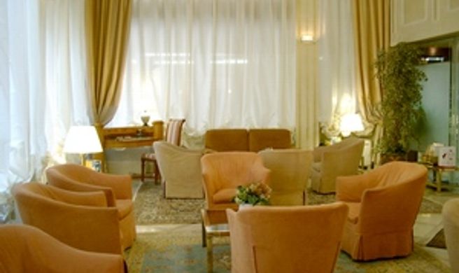 San Luca Hotel Lobby