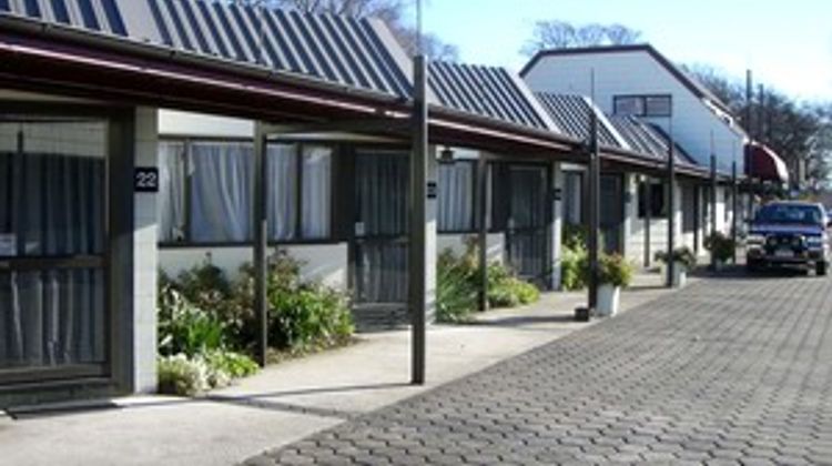 Gothic Heights Motel Exterior
