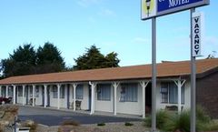 Colonial Lodge Motel