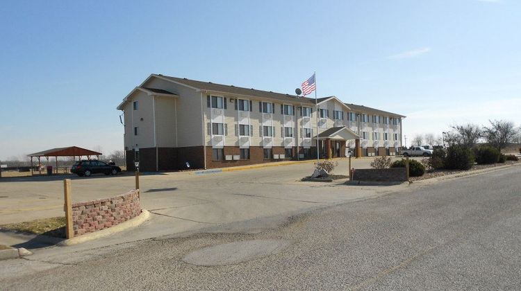 Super 8 Kingdom City Exterior
