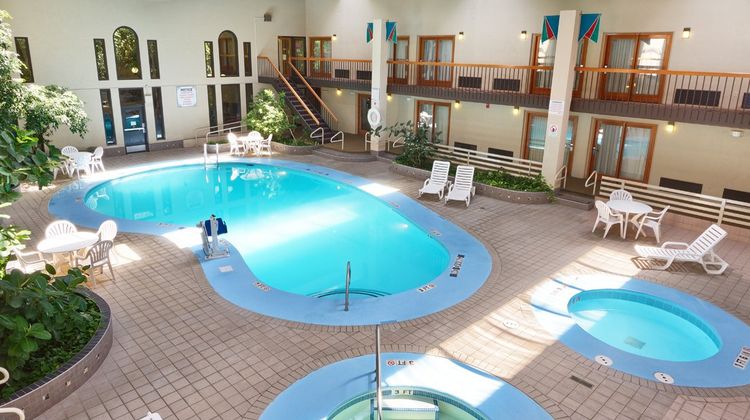 Ramkota Hotel & Conference Ctr Pool