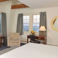 Harborside Inn