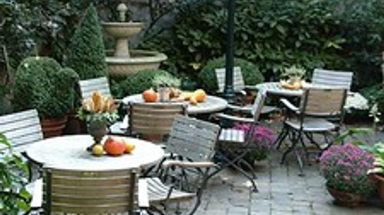 <b>De Castillion Hotel Bar/Lounge</b>