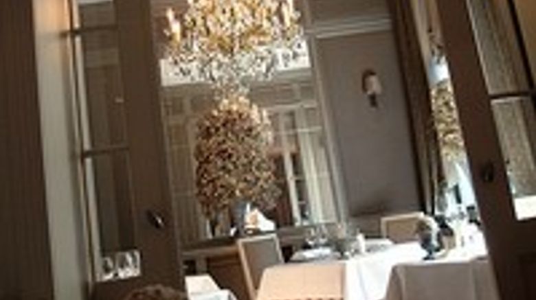 <b>De Castillion Hotel Restaurant</b>