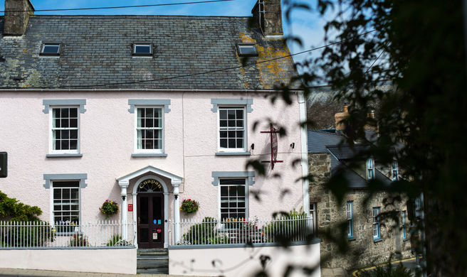 Cnapan Country House Exterior