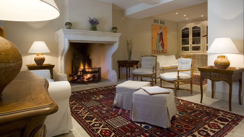 <b>Hotel Benvengudo Lobby</b> <b>Hotel Benvengudo Lobby</b>