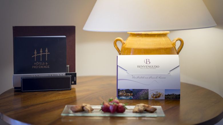 <b>Hotel Benvengudo Room</b> <b>Hotel Benvengudo Room</b>