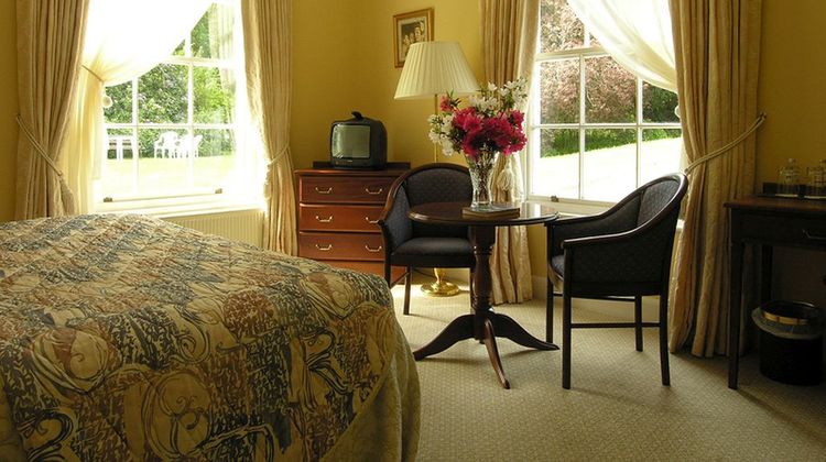 Ross Lake House Hotel Room