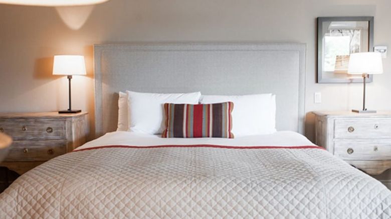 <b>Manoir Saint Sauveur Room</b>