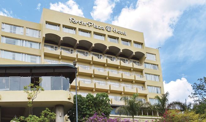 Hotel Fortin Plaza Exterior
