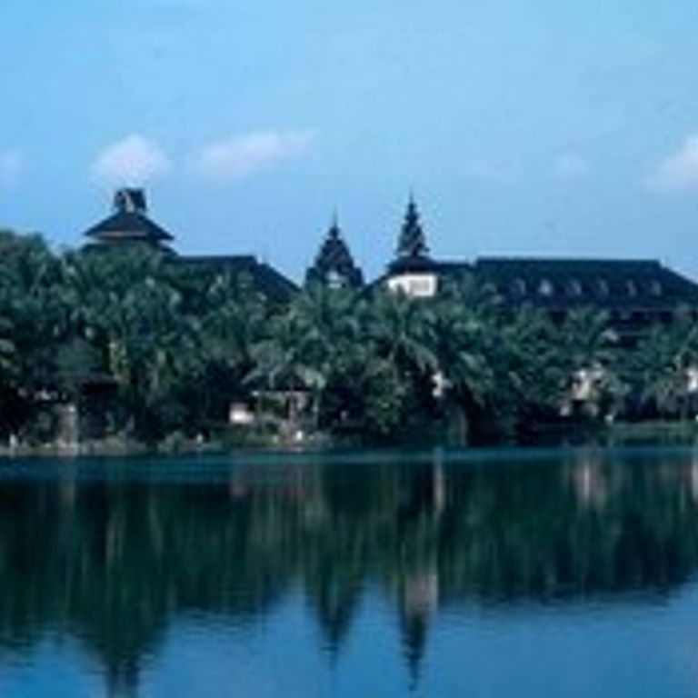 Kandawgyi Palace Hotel