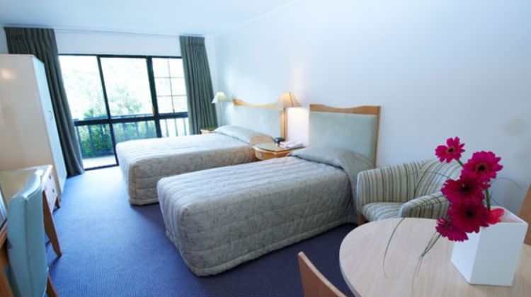 Capital Gateway Motor Inn Room