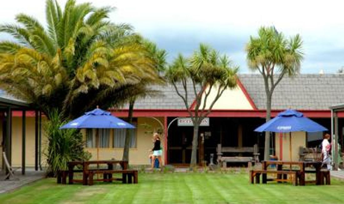 Bealey's Hotel Exterior