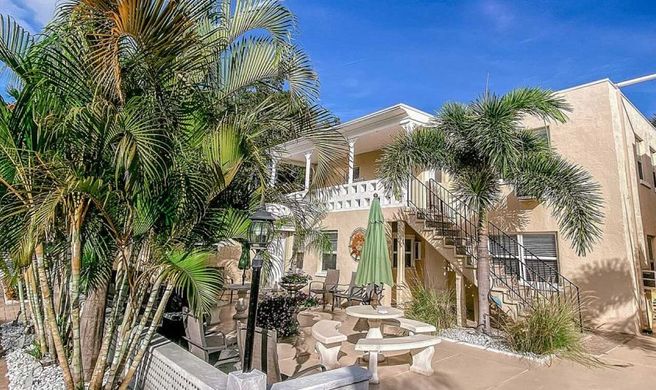 Venice Beach Villas Exterior