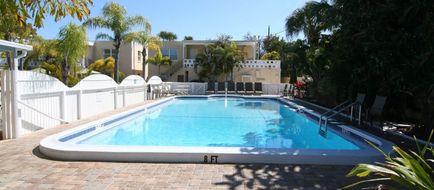 Venice Beach Villas Pool