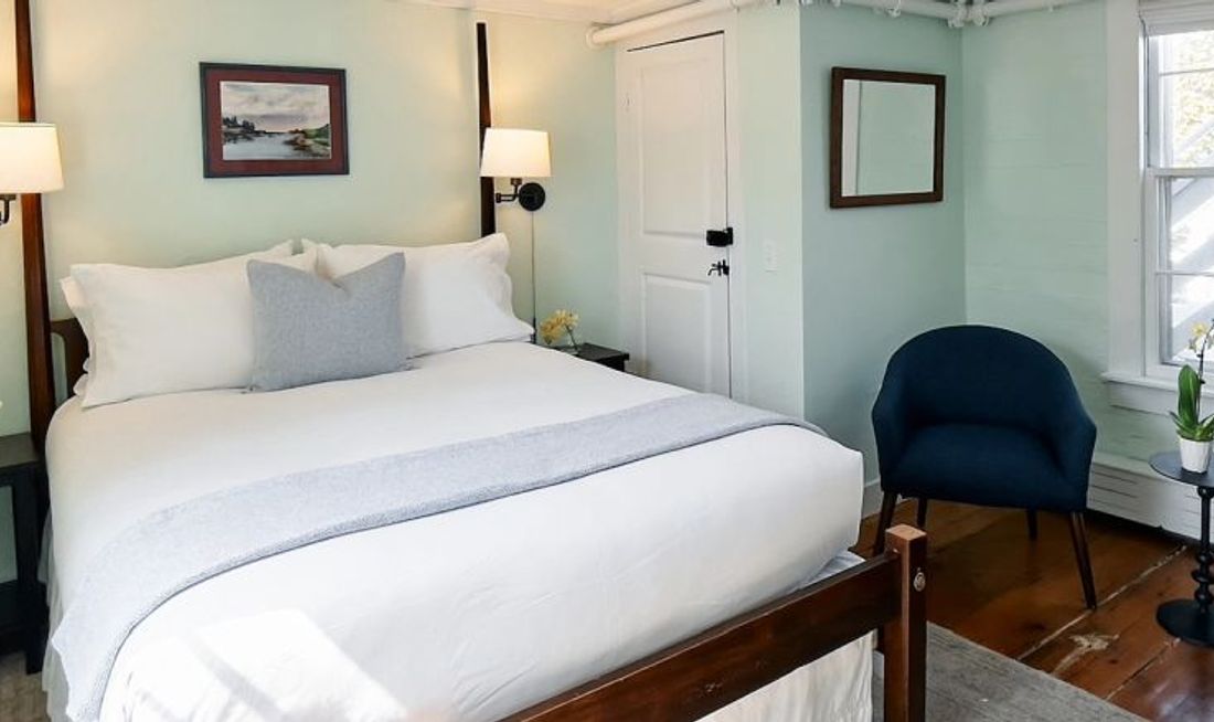 Anchor Inn Room
