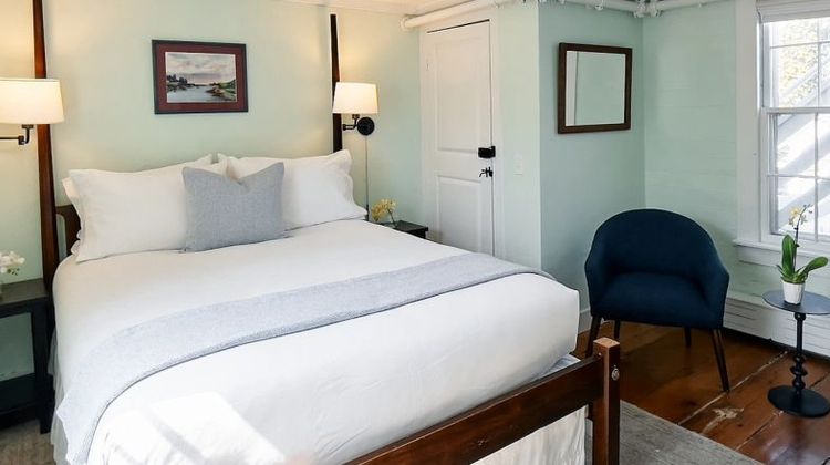 Anchor Inn Room