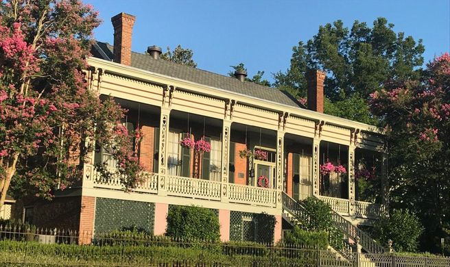 Corners Mansion Inn - A Bed & Breakfast Exterior