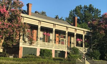Corners Mansion Inn - A Bed & Breakfast