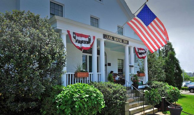 Jailhouse Inn Exterior