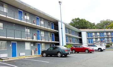 Somatel Nashville Airport Hotel