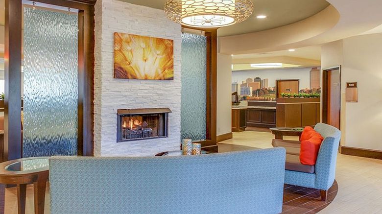 Club-Hotel Nashville Inn Suites Airport Lobby