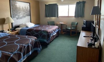 AmeriVu Inn and Suites Shawano