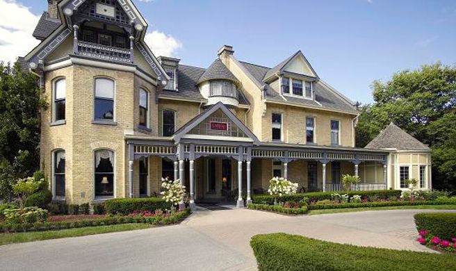Idlewyld Inn & Spa Exterior
