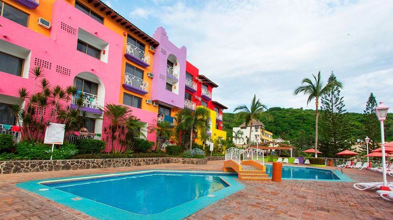 <b>Hotel Decameron Los Cocos Exterior</b>