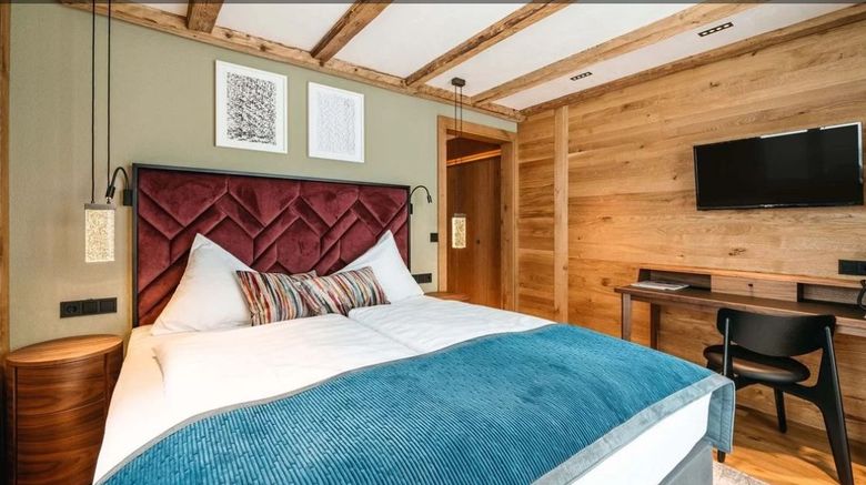 <b>Hotel Maiensee Room</b>