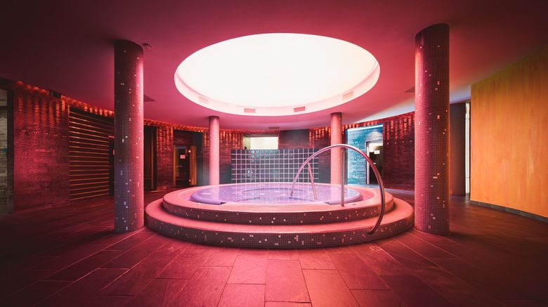 <b>Hotel Krallerhof Spa</b> <b>Hotel Krallerhof Spa</b>