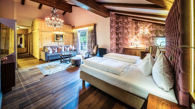 <b>Hotel Krallerhof Suite</b> <b>Hotel Krallerhof Suite</b>