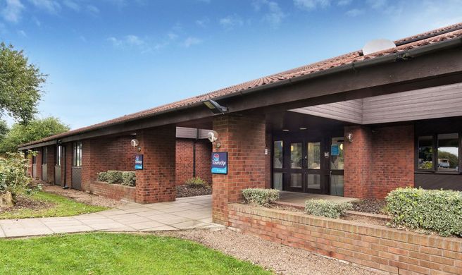 Travelodge Newark North Muskham Exterior