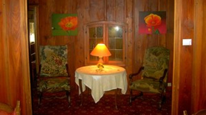 <b>Hotel Aux Trois Roses Meeting</b>