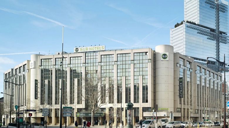 B and B Hotel Paris 17 Batignolles Exterior