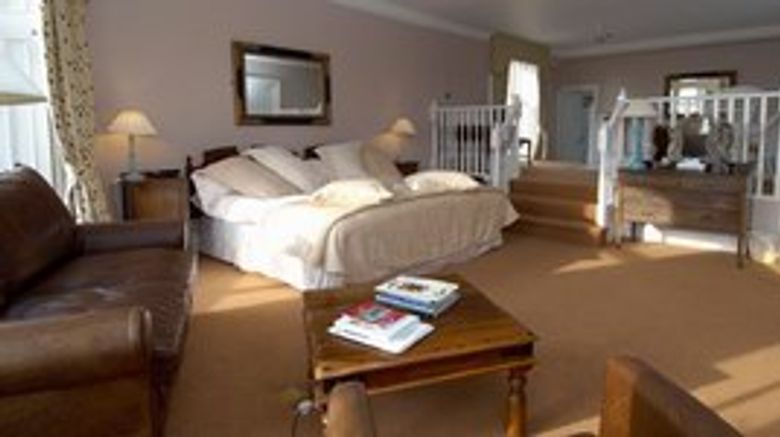 <b>Shieldhill Castle Room</b>