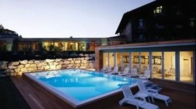<b>Lindner Hotel Oberstaufen Pool</b> <b>Lindner Hotel Oberstaufen Pool</b>
