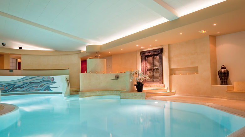 <b>Le Parc Hotel, Restaurants & Spa Pool</b>
