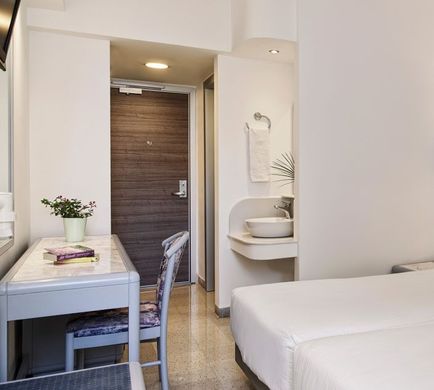 Esperia City Hotel Room
