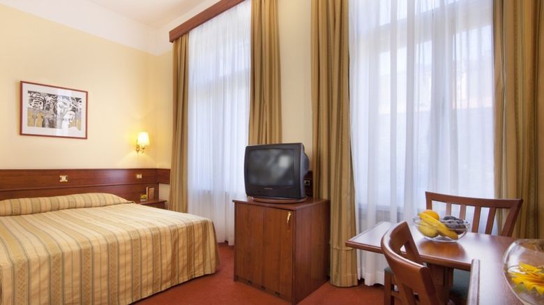 <b>Hotel Palace Bellevue Room</b>