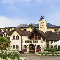 Schloss Hotel Swiss-Chalet