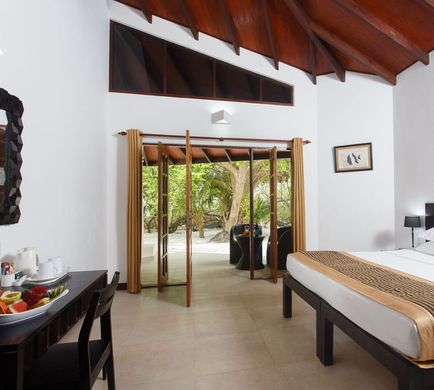 Embudu Village Room